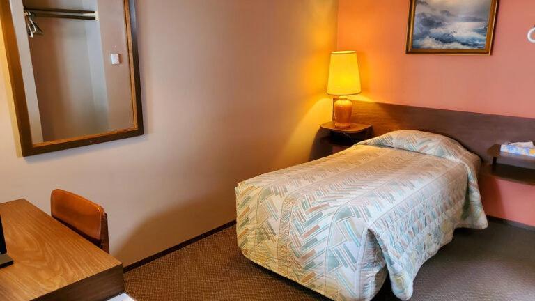 Queen Charlotte Sea Raven Motel מראה חיצוני תמונה