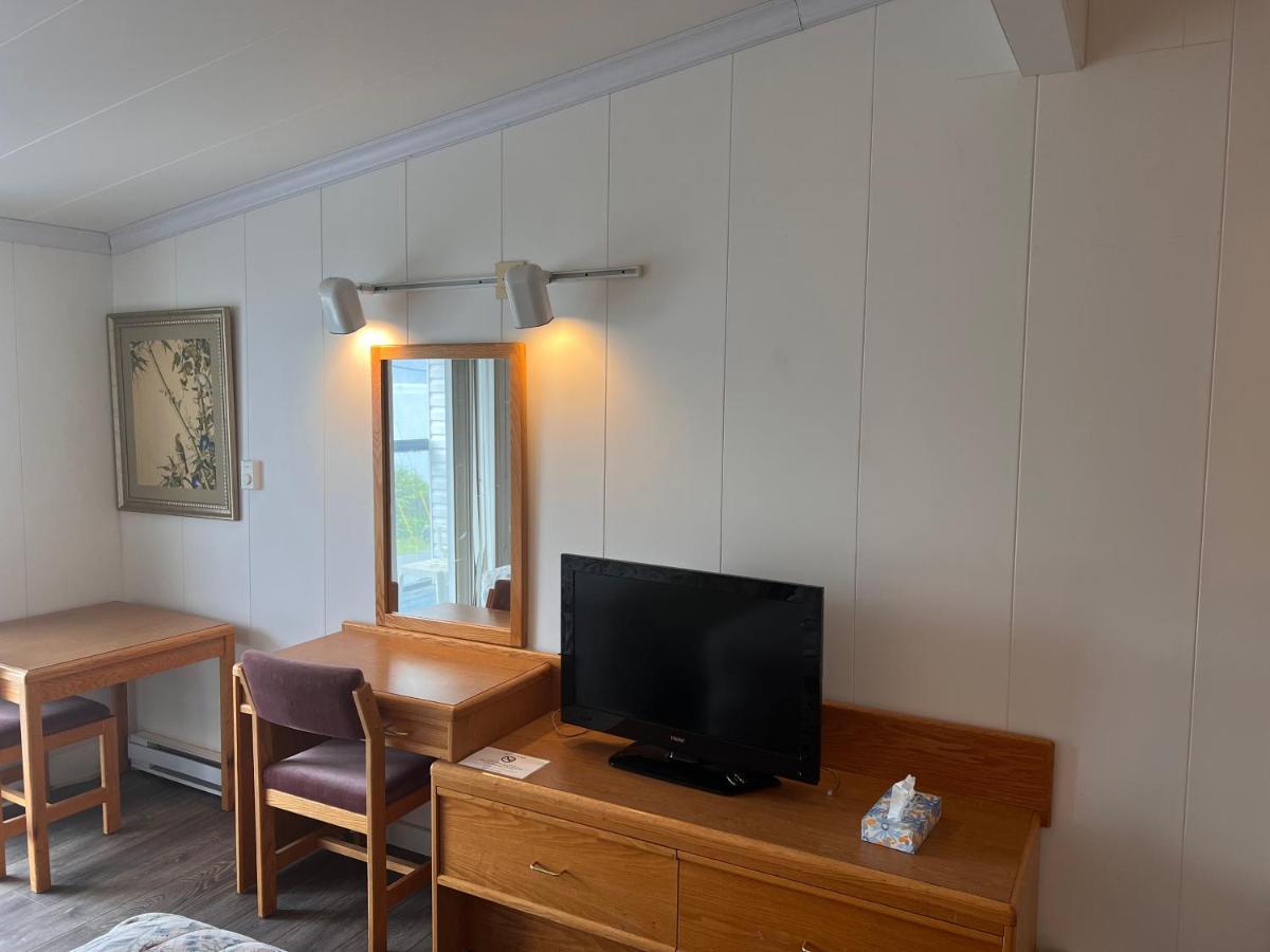 Queen Charlotte Sea Raven Motel מראה חיצוני תמונה